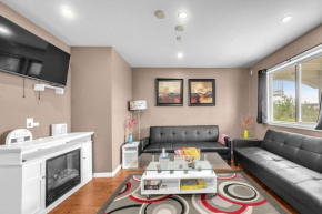 52-3 Bed Suite On Lake Central Ac By Airport